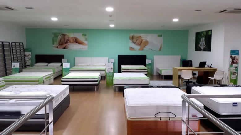 VASTA GAMA DE COLCHÕES EM EXPOSIÇÃO!